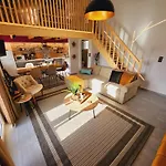 Luxury Loft Yiota Apartamento *