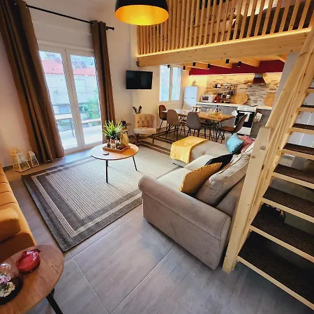 아파트 Luxury Loft Yiota 파트라