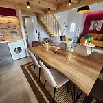Luxury Loft Yiota Apartman