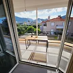 Luxury Loft Yiota Apartman