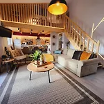Luxury Loft Yiota Apartman Pátra
