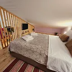 Luxury Loft Yiota Apartman