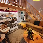 Luxury Loft Yiota Pátra