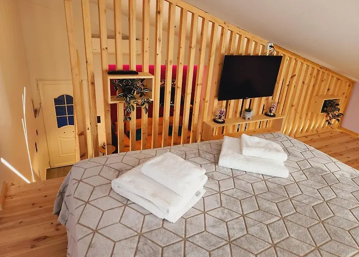 Luxury Loft Yiota 아파트 파트라